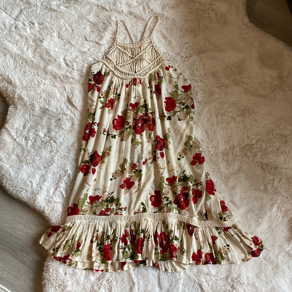 Volcom boho dress floral summer dress XS. Lightly used very lightweight material